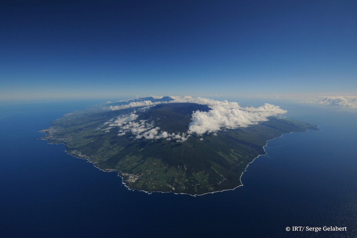 ile-de-la-reunion-vue-du-ciel