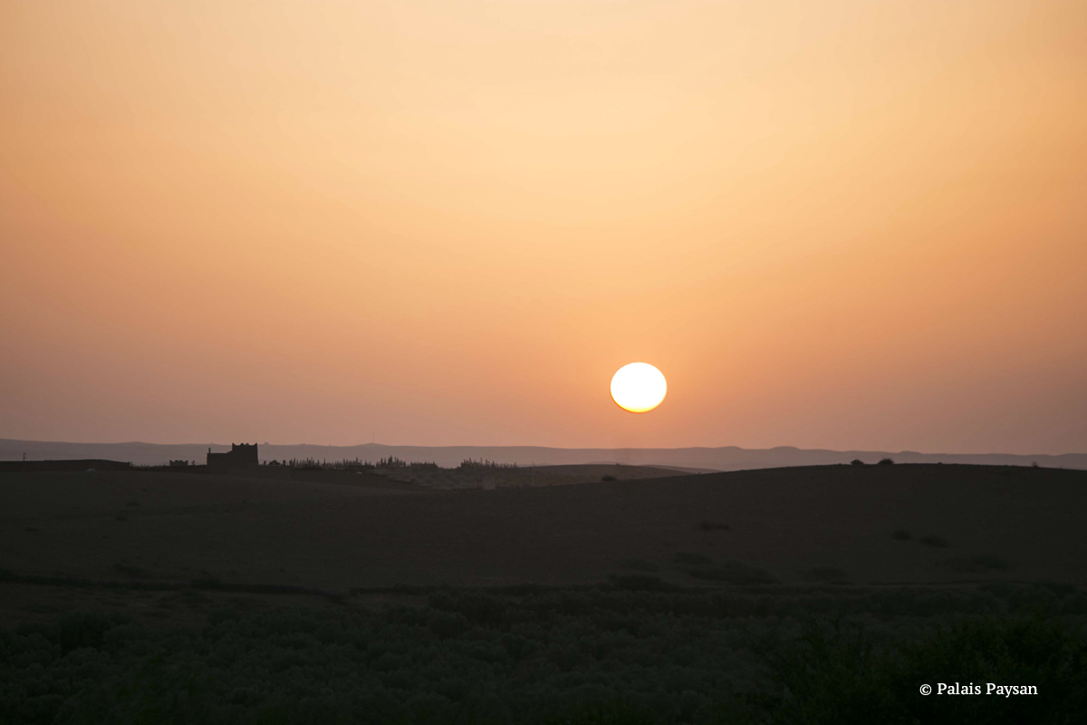 Coucher de soleil au palais Paysan