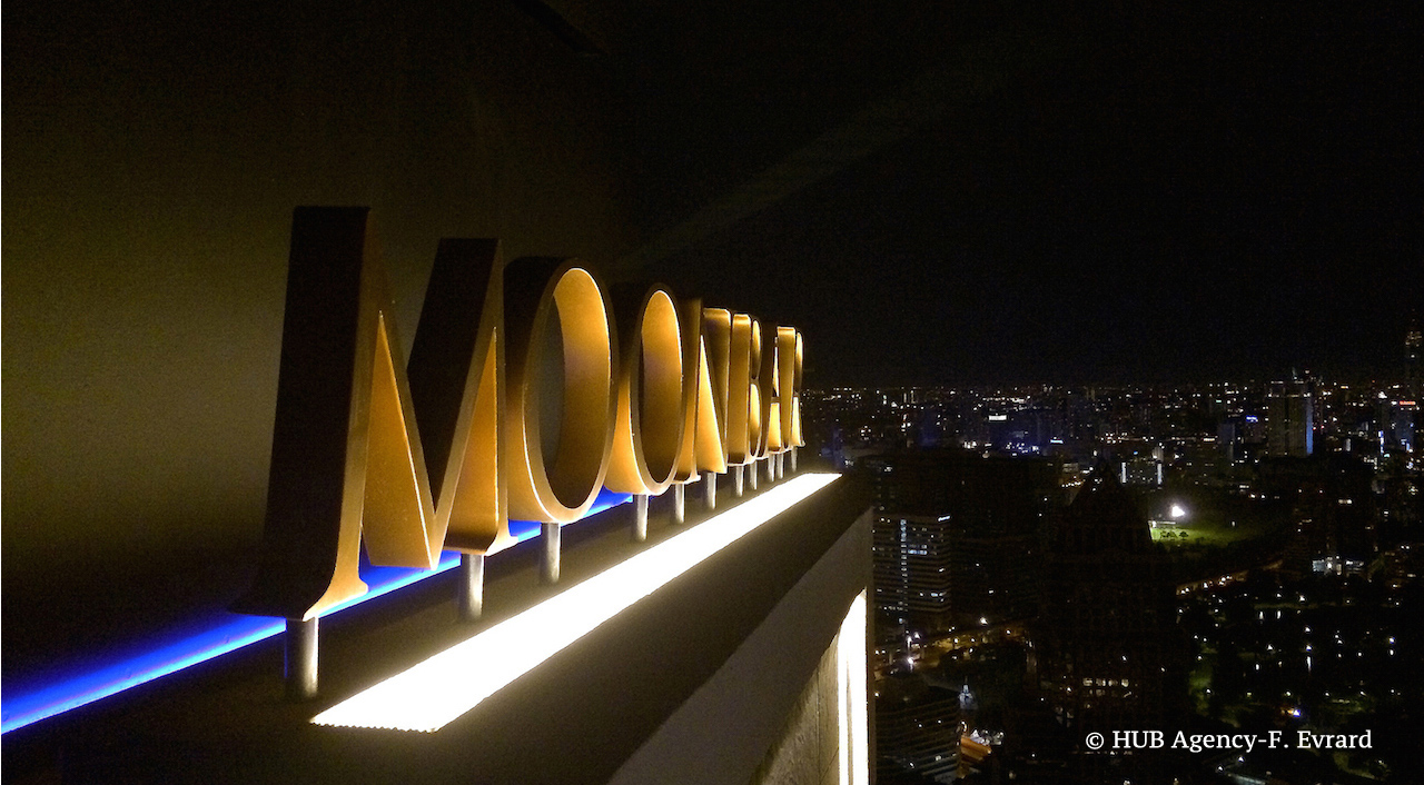 Moon bar Banyan Tree Bangkok